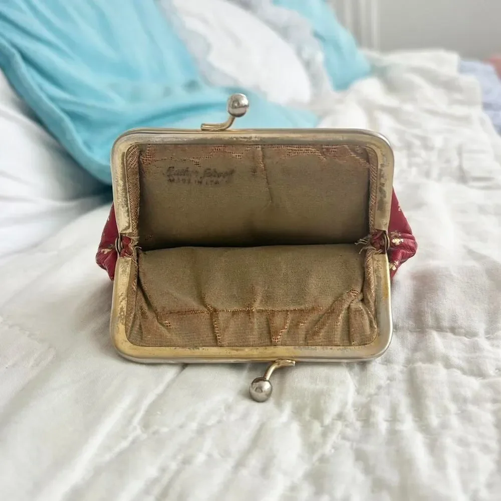 Beautiful Vintage Italian Leather Fleur de Lis Red & Gold Kisslock Coin Purse